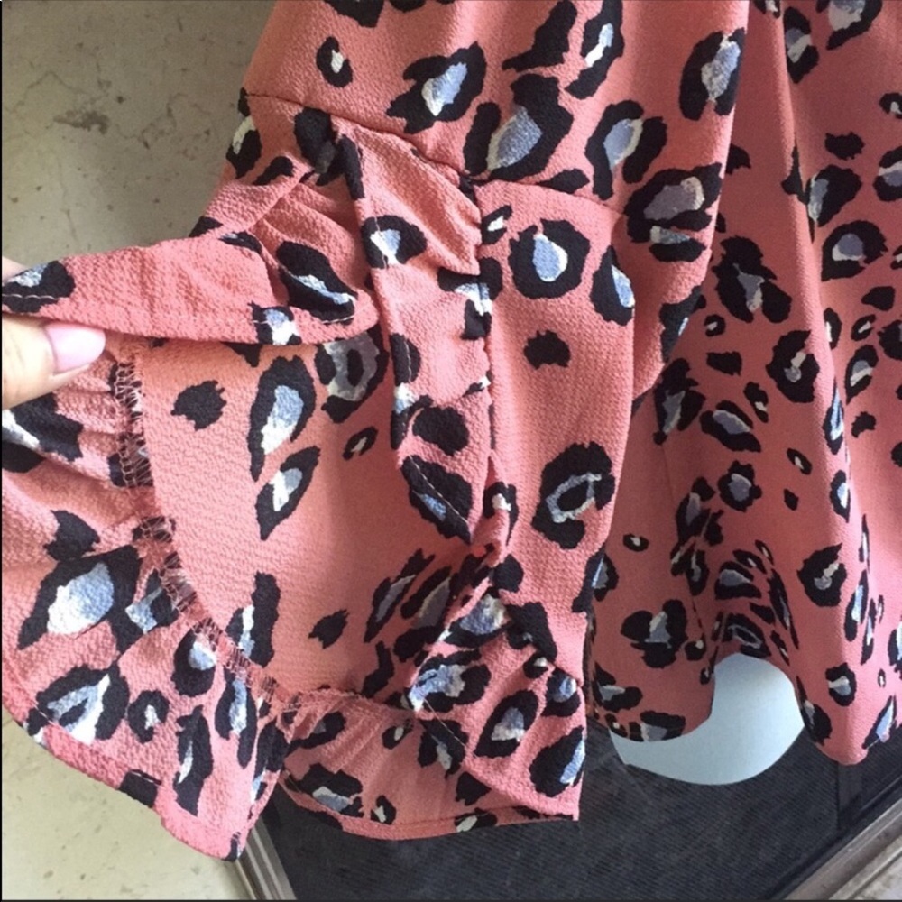 NEW Ruffled Leopard Print Blouse - Picture 4 of 6